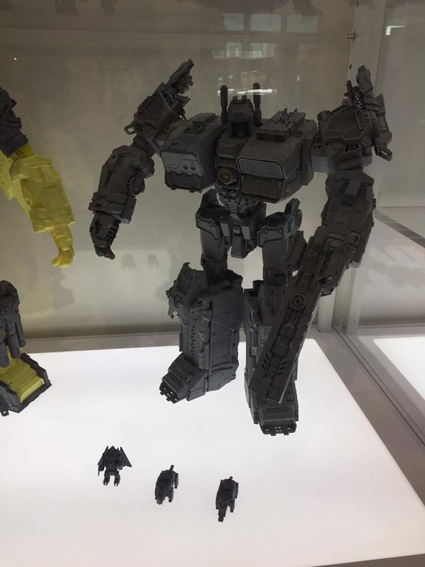 VOYAGER STARSCREAM COMBINER FEET   Photos From Prototype Display At HasCon 2017 Show Power Of The Primes Feature  (9 of 28)